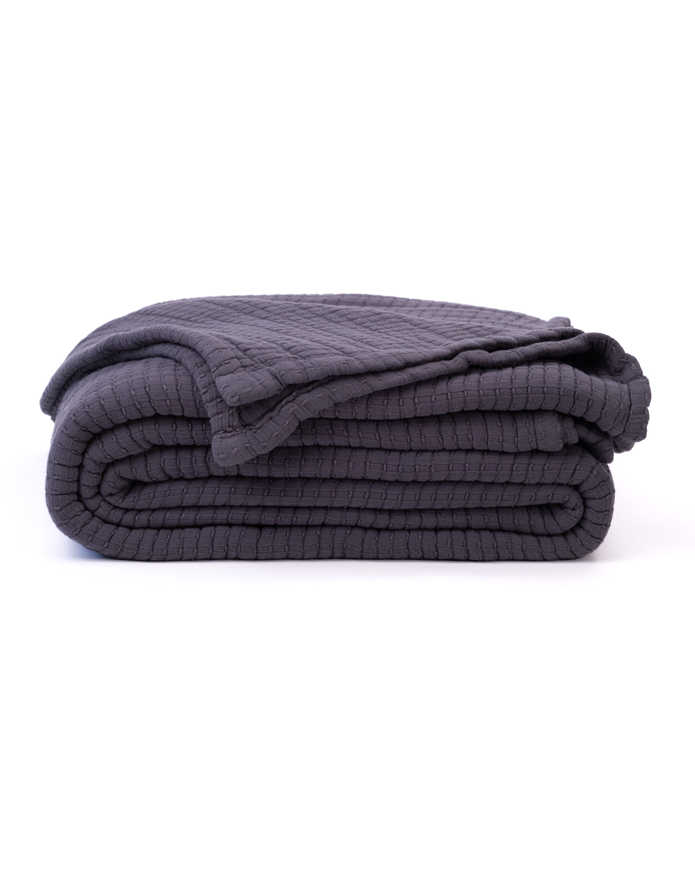 The Stitched Cotton Quilt in Charcoal