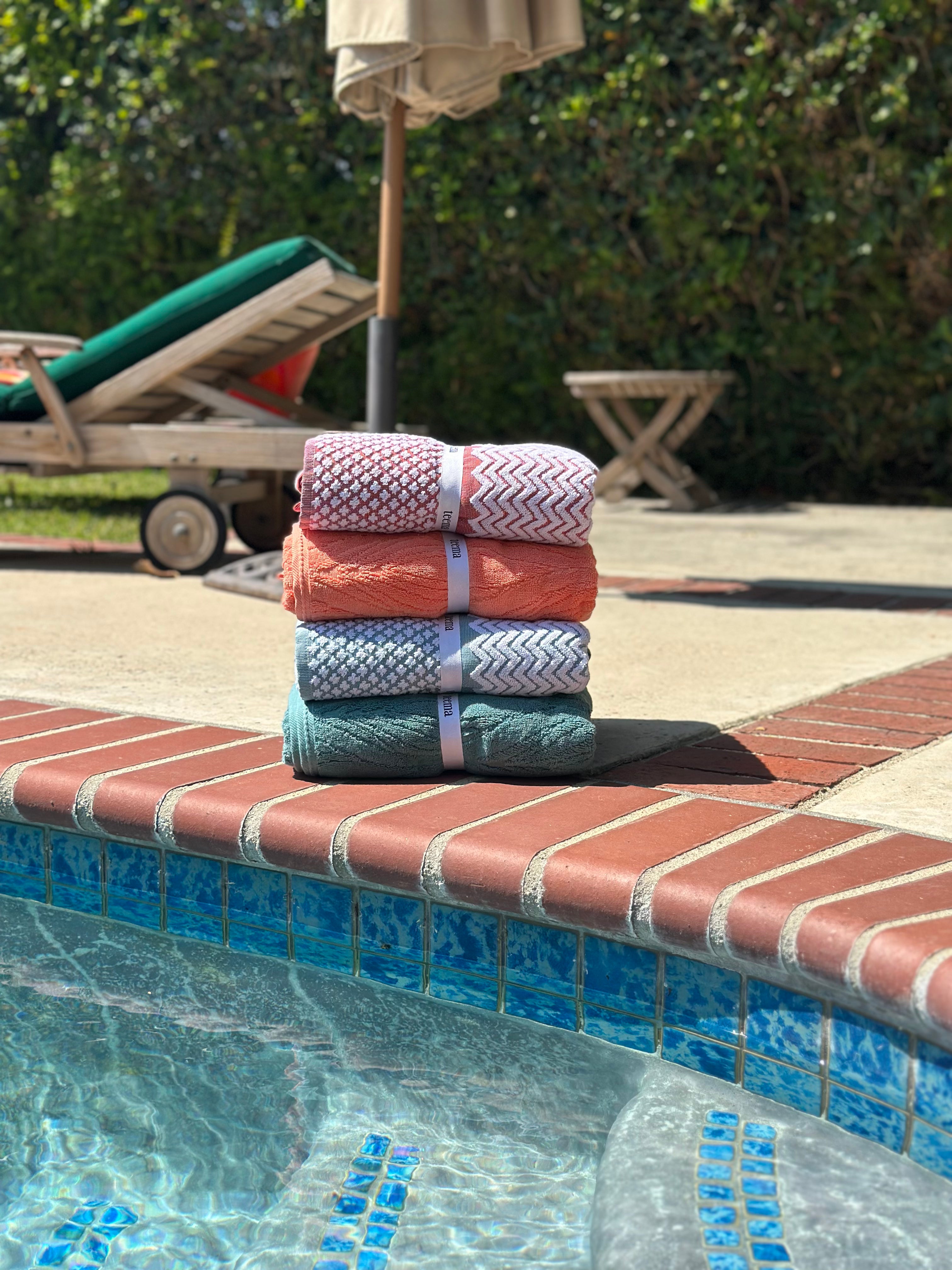 The Waves Bath Sheet