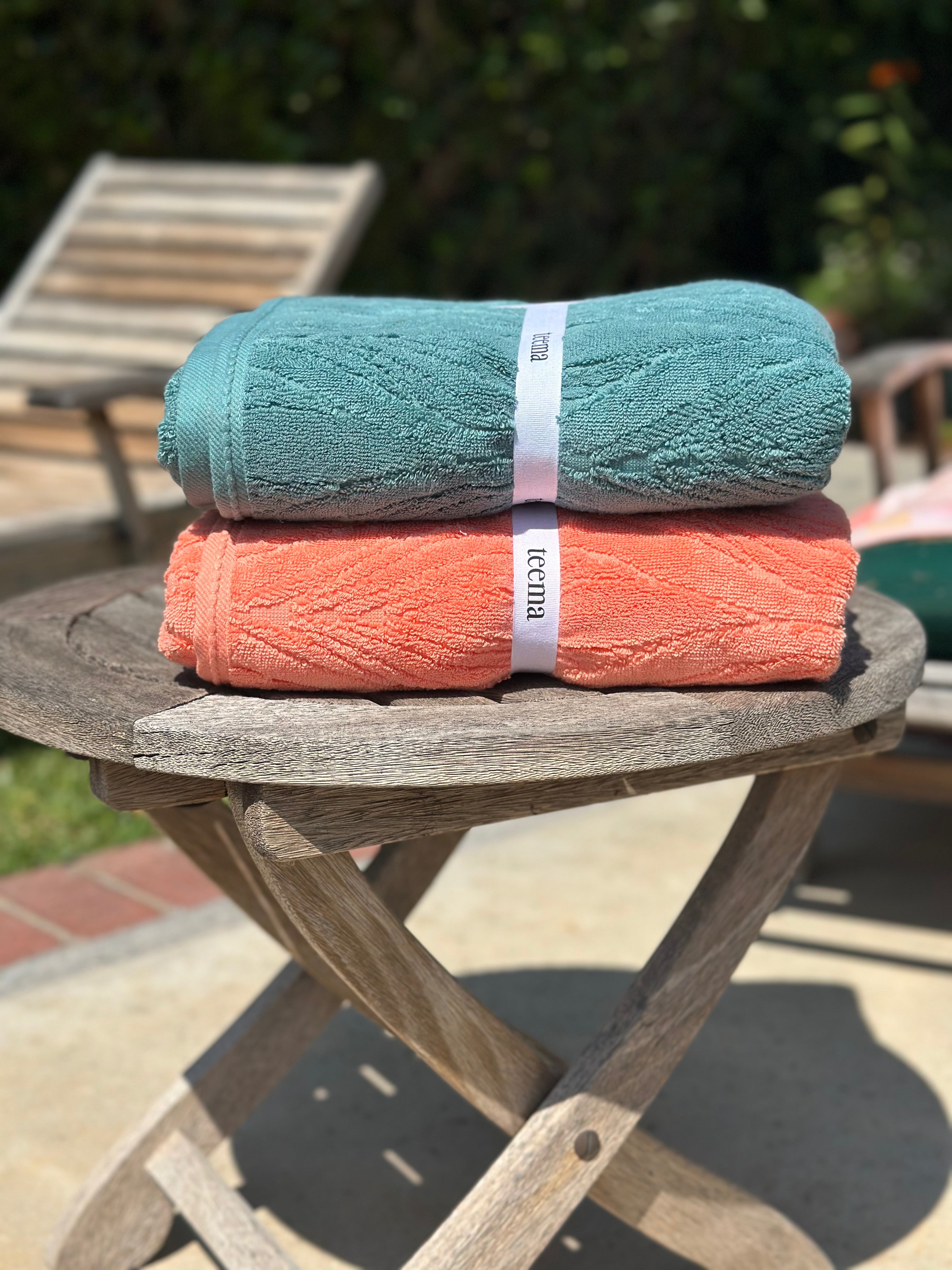 The Waves Bath Sheet