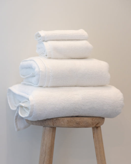 The Ribbed Bath Sheet in White