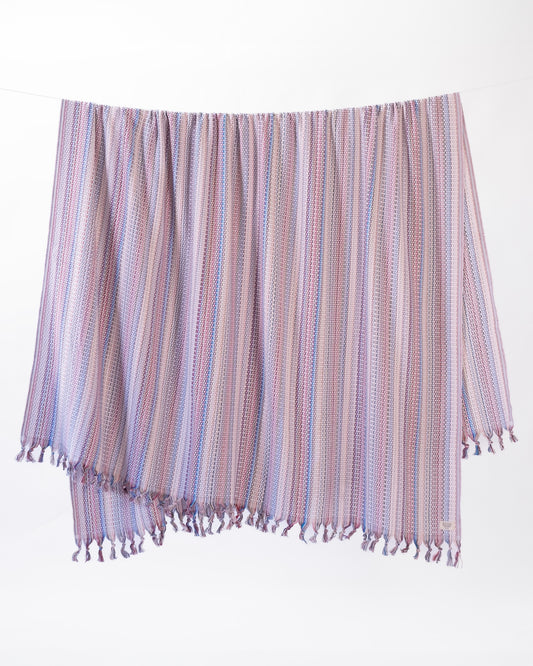 The Labyrinth Blanket in White