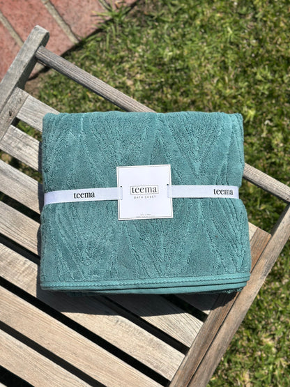 The Waves Bath Sheet